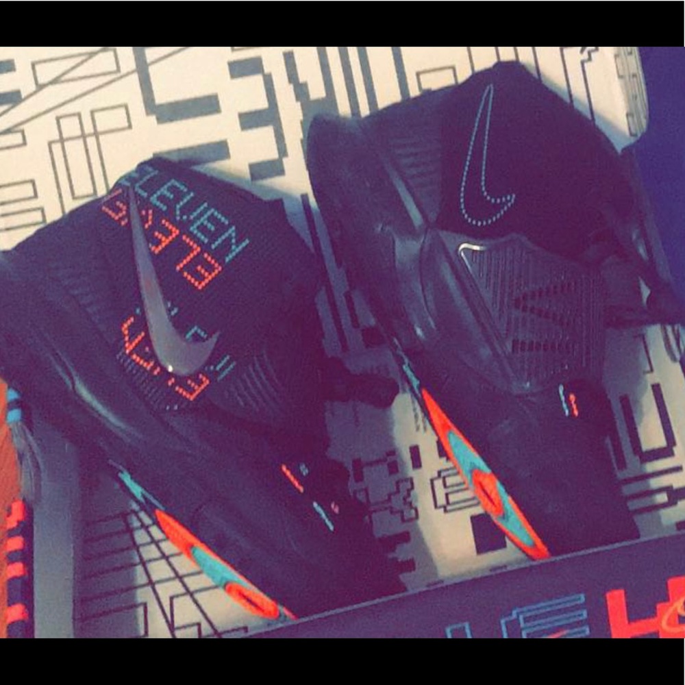 Nikes size 3